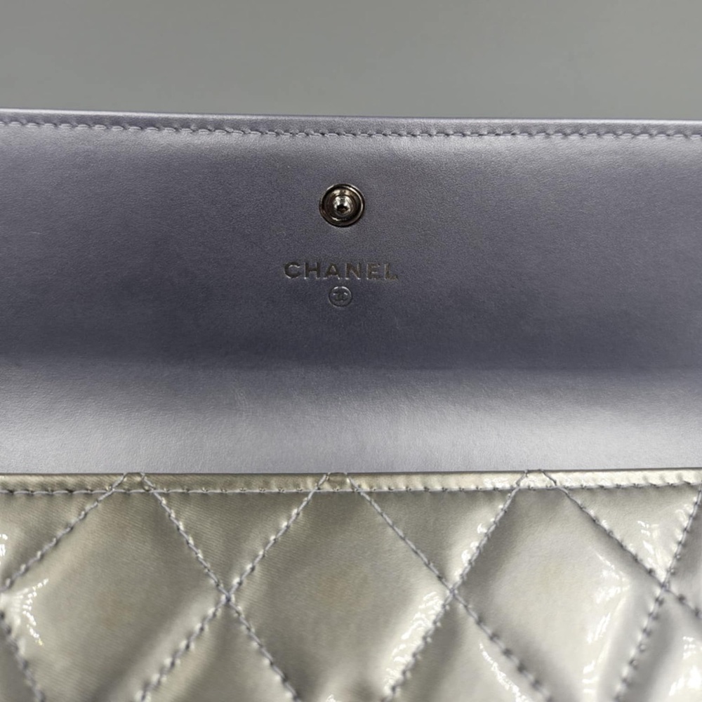 💜CHANEL Patent Leather Boy Flap Wallet/Clutch💜 - Picture 15 of 17